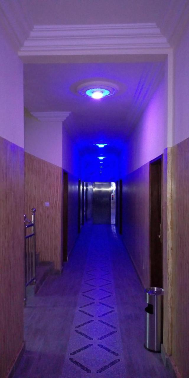 Noahgarden Hotel Котону Экстерьер фото