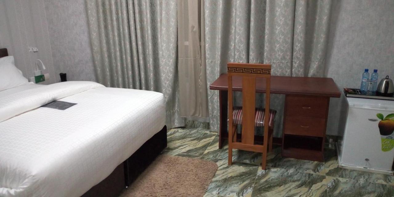 Noahgarden Hotel Котону Экстерьер фото