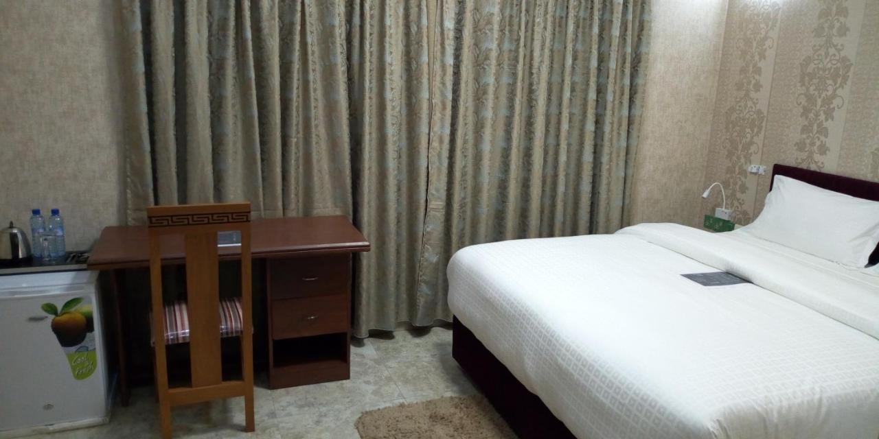 Noahgarden Hotel Котону Экстерьер фото