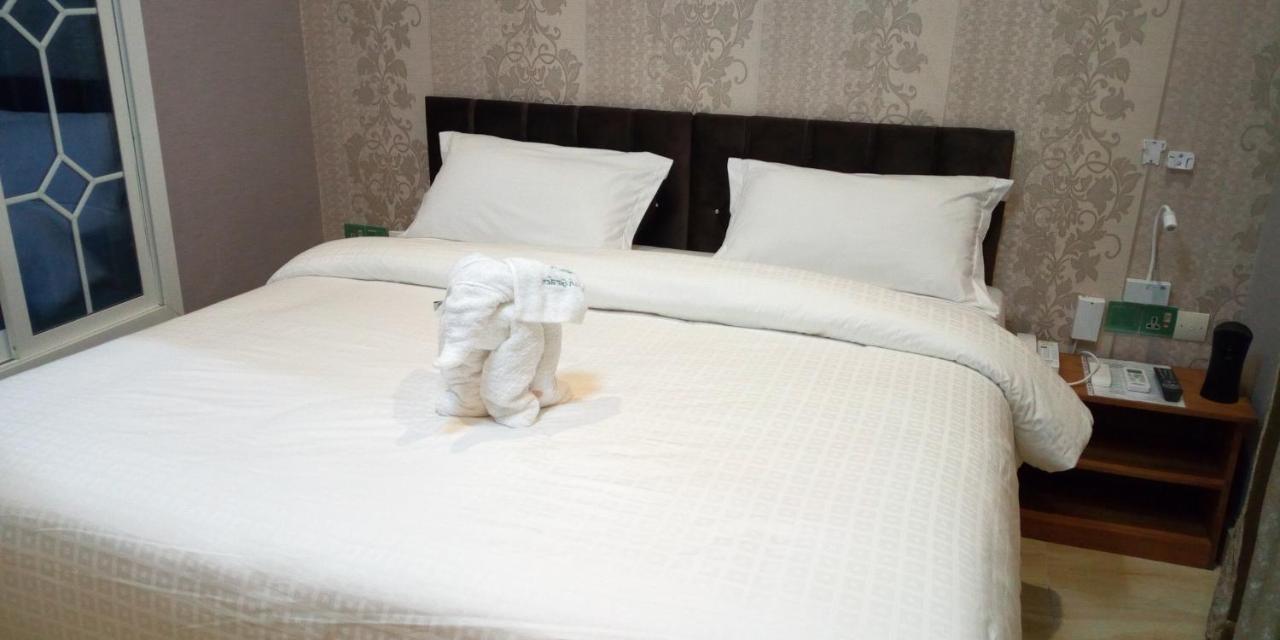 Noahgarden Hotel Котону Экстерьер фото