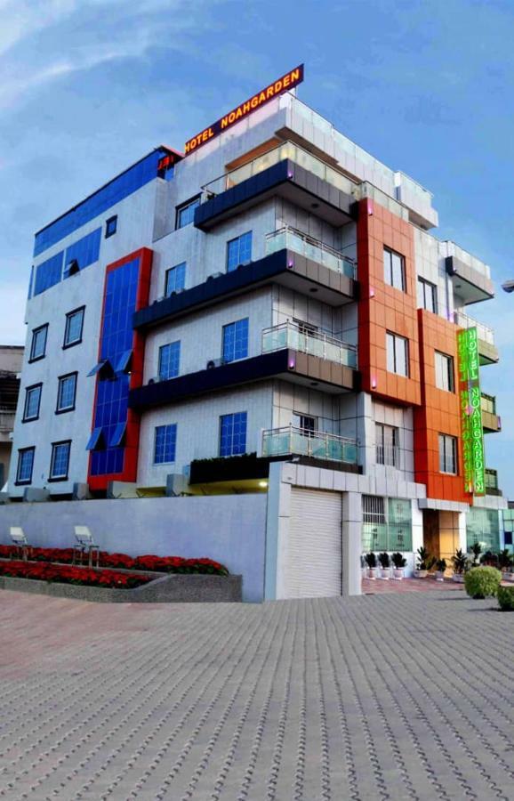 Noahgarden Hotel Котону Экстерьер фото